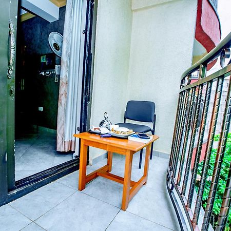 Harts Motel Kampala Esterno foto
